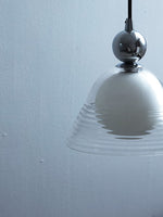 Cargar imagen en el visor de la Galería, Lámpara colgante Sunset – Pantalla de vidrio acanalado con técnica cromada - AFTERGLOW L1