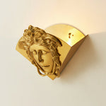 Bild in Gallery-Viewer laden, Sphinx Messing Wandleuchte