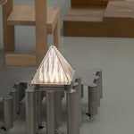 Bild in Gallery-Viewer laden, Fragment Tischlampe
