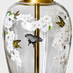 Bild in Gallery-Viewer laden, Close view of the floral butterfly glass lamp body