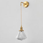 Bild in Gallery-Viewer laden, Clear glass wall light with brass arm, 318W shade 17 cm diameter and 15 cm high