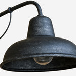 Bild in Gallery-Viewer laden, Vintage-Außenwandleuchte aus Metall