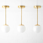 Bild in Gallery-Viewer laden, Glorica Glas Runde Kugel Pendelleuchte – Minimalistische Moderne Beleuchtung für Gewerbliche Lounge oder Heimküche