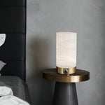 Bild in Gallery-Viewer laden, Totem Alabaster Tischlampe (eingebauter Akku)