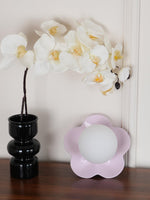 Bild in Gallery-Viewer laden, Rivolence Blütenblatt-inspirierte skulpturale Wandleuchte für Wohnzimmer & Schlafzimmer