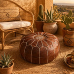 Cargar imagen en el visor de la Galería, brown Moroccan pouf room scene