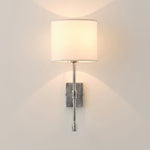 Charger l'image dans la visionneuse de galerie, Applique murale Atticus avec abat-jour en tissu - Lampe murale moderne en laiton pour chambre et couloir