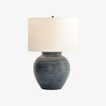 Charger l'image dans la visionneuse de galerie, Lampe de table Ceruna à base en céramique texturée avec abat-jour en tissu - Éclairage moderne de chevet pour chambre à coucher