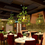 Charger l'image dans la visionneuse de galerie, Suspension Verdeleia à plusieurs niveaux ornée de plantes – Lampe suspendue moderne pour la décoration intérieure