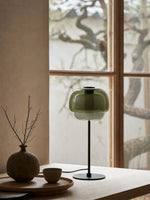 Bild in Gallery-Viewer laden, Clinco Tönungsglas Pilz-Silhouette Tischlampe – Vielseitige Designer-Tischbeleuchtung für Sideboard oder Nachttisch