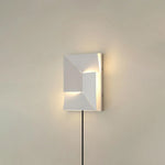 Bild in Gallery-Viewer laden, Shadows Grand Diffused LED Plug-In Wall Light - product image 159