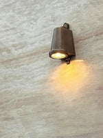 Cargar imagen en el visor de la Galería, Lámpara de Pared Industrial para Exterior – Aplique Impermeable con Forma de Campanilla