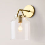 Charger l'image dans la visionneuse de galerie, Applique minimaliste Hanton – Applique vintage en verre laiteux et accents métalliques