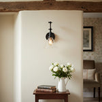 Cargar imagen en el visor de la Galería, Aplique de pared industrial Driscoll con brazo ajustable - Pantalla cónica de vidrio vintage