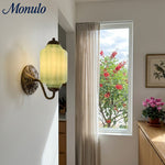 Charger l'image dans la visionneuse de galerie, Applique murale vintage en verre laiteux festonné Eloise - Éclairage d'appoint moderne pour salle de bain et chambre