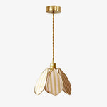 Cargar imagen en el visor de la Galería, Yellow petal pendant light in the 9.1 inch size