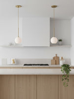 Cargar imagen en el visor de la Galería, Lámpara colgante Selvion con forma de globo de cristal - Estilo contemporáneo de bola de cristal