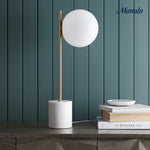 Bild in Gallery-Viewer laden, Alessora Marmor & Metall Minimalistische Tischlampe – Moderner Schreibtisch- oder Nachttischlampe