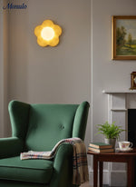 Bild in Gallery-Viewer laden, Rivolence Blütenblatt-inspirierte skulpturale Wandleuchte für Wohnzimmer & Schlafzimmer