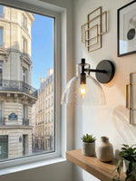 Bild in Gallery-Viewer laden, Glavira Recycelte Glas Wandlampe - Modernes Badezimmer Waschtischlicht