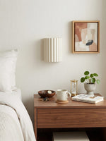 Bild in Gallery-Viewer laden, Ribellex Gerippte Wandleuchte - Moderne Harzleuchte für Schlafzimmer N59