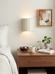 Lámpara de Pared Acanalada Ribellex - Lámpara de Resina Moderna para Dormitorio N59