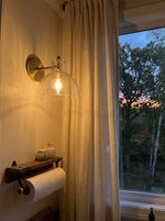 Bild in Gallery-Viewer laden, Glavira Recycelte Glas Wandlampe - Modernes Badezimmer Waschtischlicht