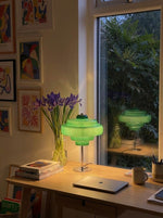 Cargar imagen en el visor de la Galería, Lámpara de mesa de cristal Koloro: moderna lámpara de niveles para espacios de estar o de trabajo