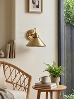 Cargar imagen en el visor de la Galería, Aplique de pared Aurenza con brazo curvo y forma de globo: lámpara de pared industrial moderna para baño, dormitorio y pasillo.