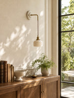 Bild in Gallery-Viewer laden, Curvona gerippter Schirm gebogener Arm Wandleuchte – modernes Bauernhaus Akzentlicht – Schlafzimmer & Flur Verwendung
