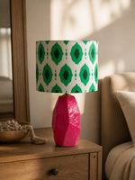 Bild in Gallery-Viewer laden, Arivane Retro-Tischlampe – Keramikfuß und grüner gemusterter Lampenschirm für Wohnzimmer, Schlafzimmer und Eingangsbereich