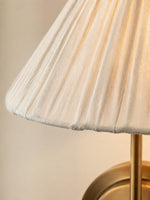 Bild in Gallery-Viewer laden, Blossine Wandleuchte aus Bronze mit Leinenschirm – klassische, plissierte Stoffwandleuchte für Schlafzimmer und Flur