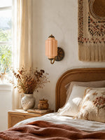 Bild in Gallery-Viewer laden, Vintage Milchglas Wandleuchte Nachttisch Flur Eloise Wandleuchte