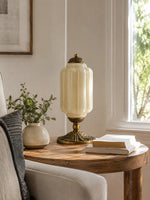 Bild in Gallery-Viewer laden, Eloise Scallop Glasschirm Vintage-inspirierte Tischlampe für Schlafzimmer und Wohnzimmer Akzentbeleuchtung