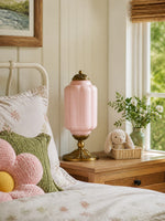 Bild in Gallery-Viewer laden, Eloise Scallop Glasschirm Vintage-inspirierte Tischlampe für Schlafzimmer und Wohnzimmer Akzentbeleuchtung