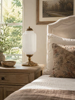 Bild in Gallery-Viewer laden, Eloise Scallop Glasschirm Vintage-inspirierte Tischlampe für Schlafzimmer und Wohnzimmer Akzentbeleuchtung