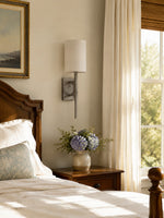 Bild in Gallery-Viewer laden, Mavora Minimalist Hammerschlag Metall Lineare Wandleuchte – Zeitgenössische Akzentbeleuchtung Leuchte