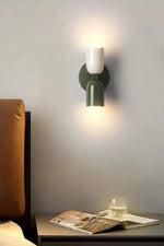 Bild in Gallery-Viewer laden, Doppelkopf-Makronenfarbe oben und unten Wandleuchte