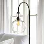 Bild in Gallery-Viewer laden, Lawson Modern Messing Stehlampe – Recycelter Glasschirm für Leseecke oder Schlafzimmer