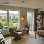 Cargar imagen en el visor de la Galería, Lámpara colgante Koloro con pantalla de vidrio coloreado: moderna lámpara de suspensión ajustable para interiores.