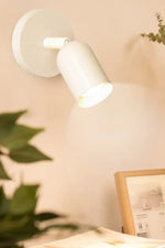 Cargar imagen en el visor de la Galería, Aplique de pared con cabezal de cardán en color crema