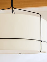 Cargar imagen en el visor de la Galería, Lámpara colgante de lino Horelia con forma de tambor: moderna pantalla de tambor para comedor