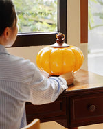Bild in Gallery-Viewer laden, Pumpkin Glas-Tischleuchte