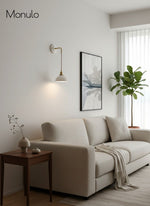 Cargar imagen en el visor de la Galería, Aplique de pared Curvona con pantalla de cerámica acanalada y brazo curvo: iluminación interior moderna de estilo rústico para dormitorio, sala de estar, pasillo o baño.