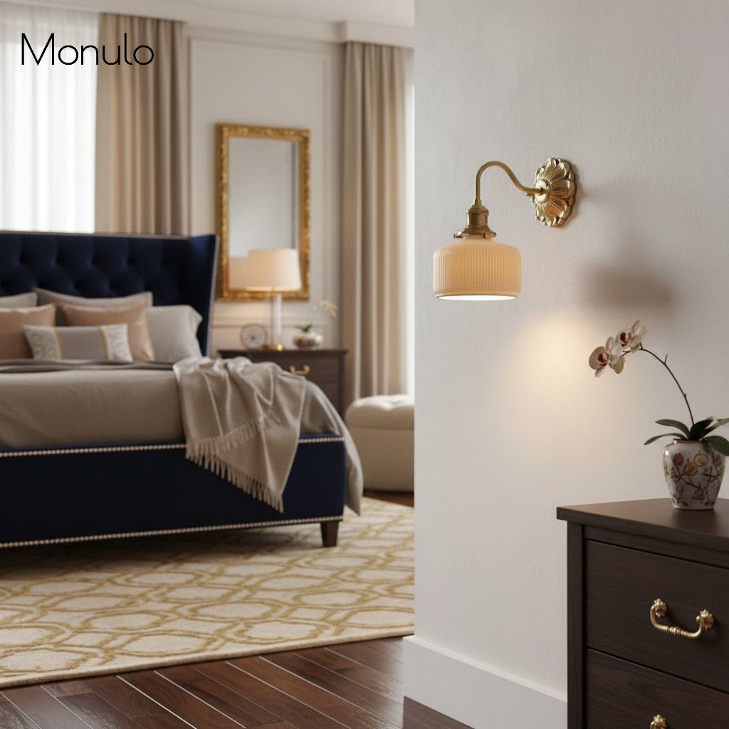 Applique murale en céramique nervurée Curvona avec bras incurvé - Luminaire d'intérieur moderne pour chambre, salon et couloir