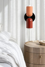 Bild in Gallery-Viewer laden, Doppelkopf-Makronenfarbe oben und unten Wandleuchte