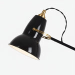 Charger l'image dans la visionneuse de galerie, Lampe murale moderne réglable Modryx avec support Abat-jour en aluminium élégant pour espace de vie