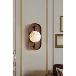 Bild in Gallery-Viewer laden, Bezel Alabaster Wandleuchte