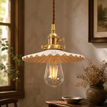 Charger l'image dans la visionneuse de galerie, pleated ceramic pendant light 11