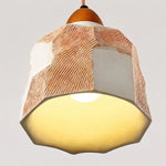 Bild in Gallery-Viewer laden, Warm lower glow and faceted shade edge